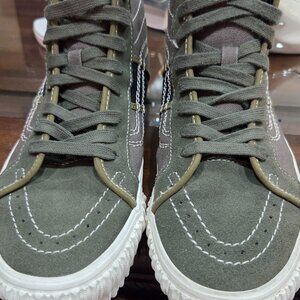 Vans army green Sk8-hi tops shoes